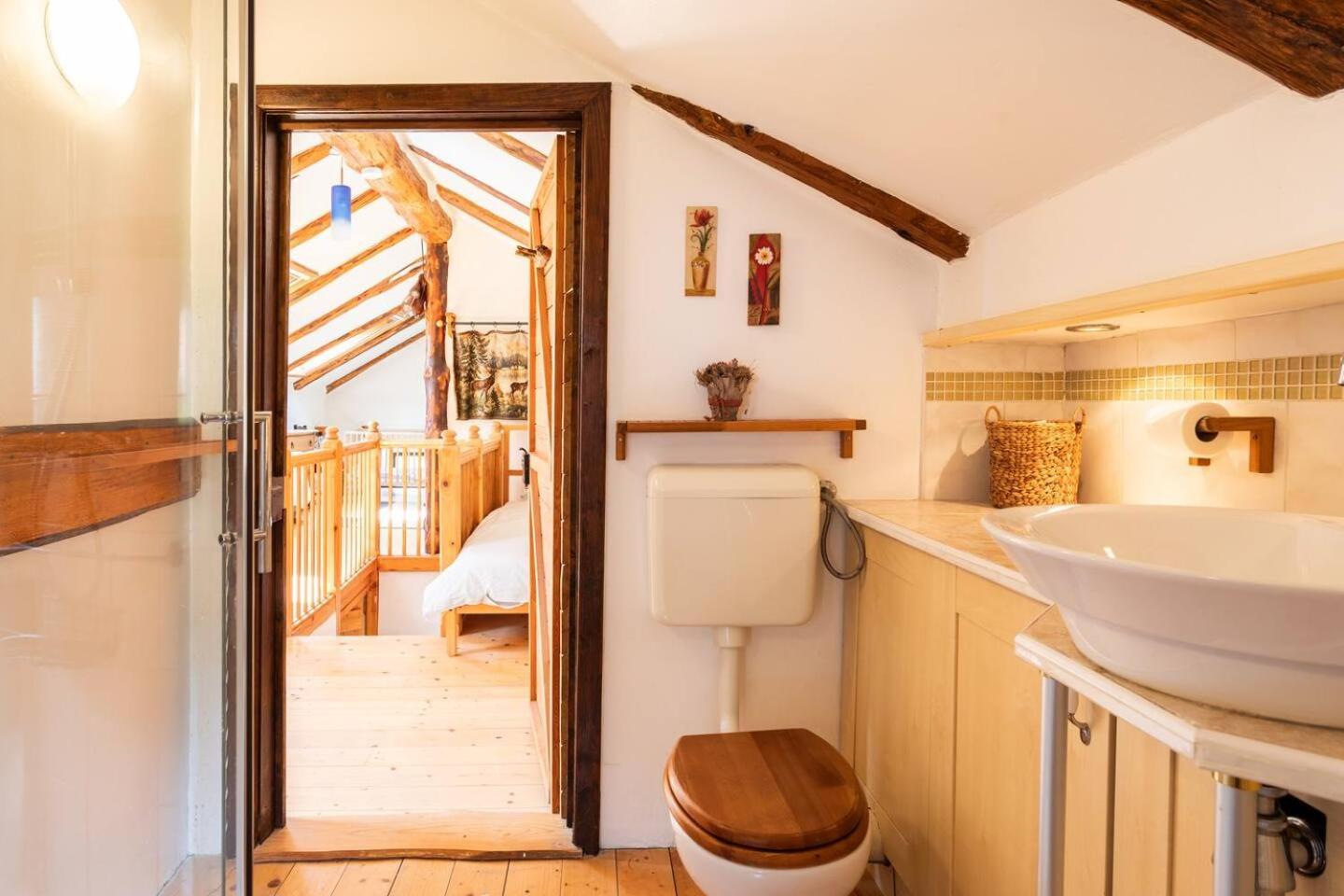 Holiday Home Katric Kamno エクステリア 写真