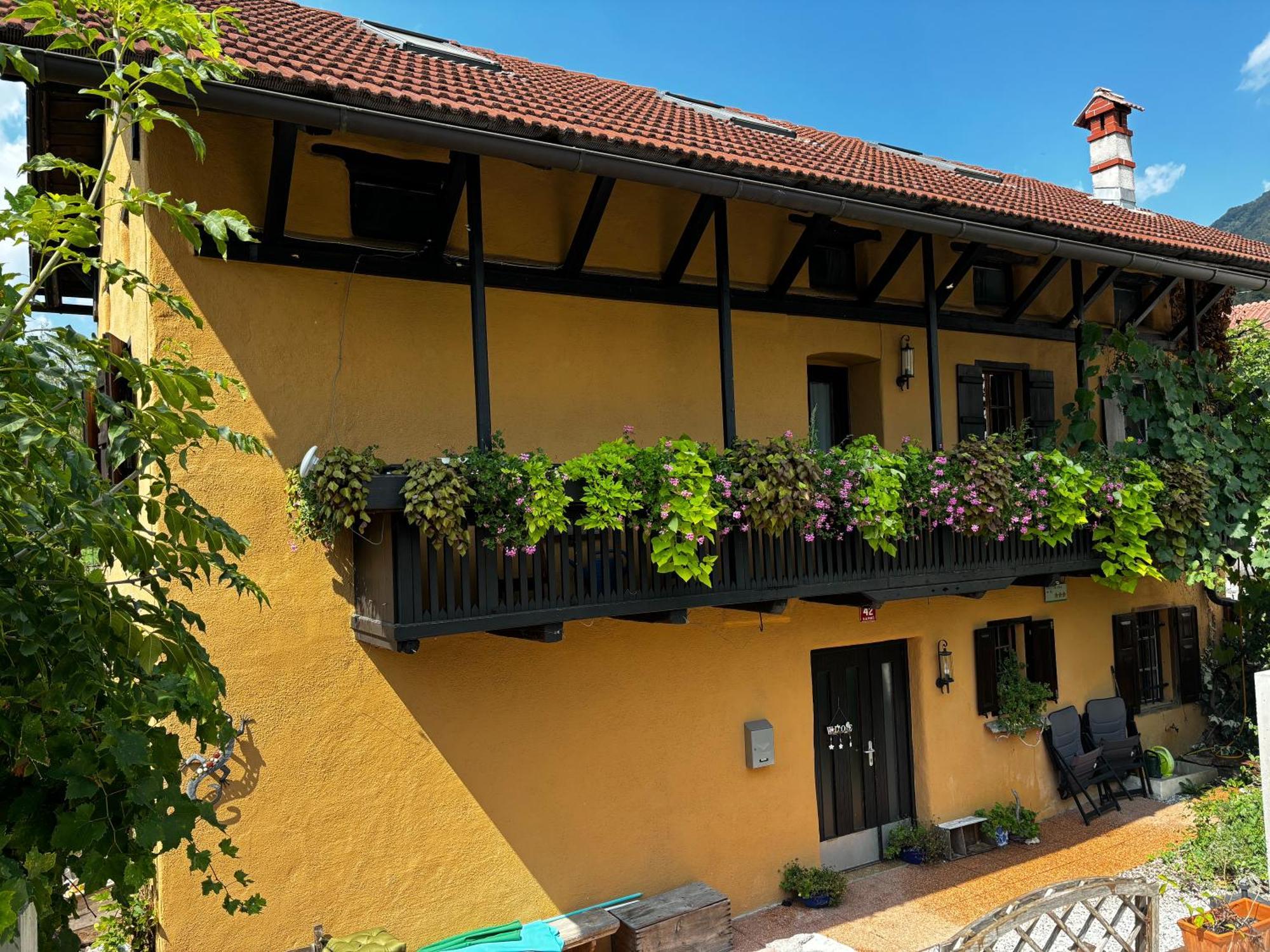 Holiday Home Katric Kamno エクステリア 写真