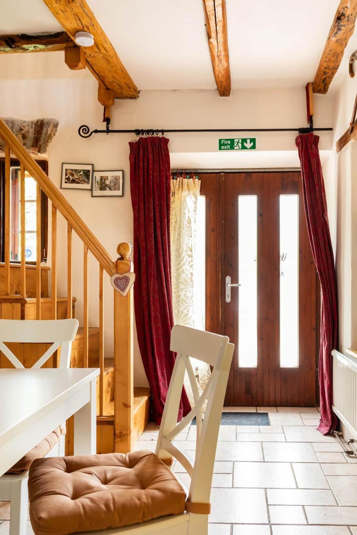 Holiday Home Katric Kamno エクステリア 写真