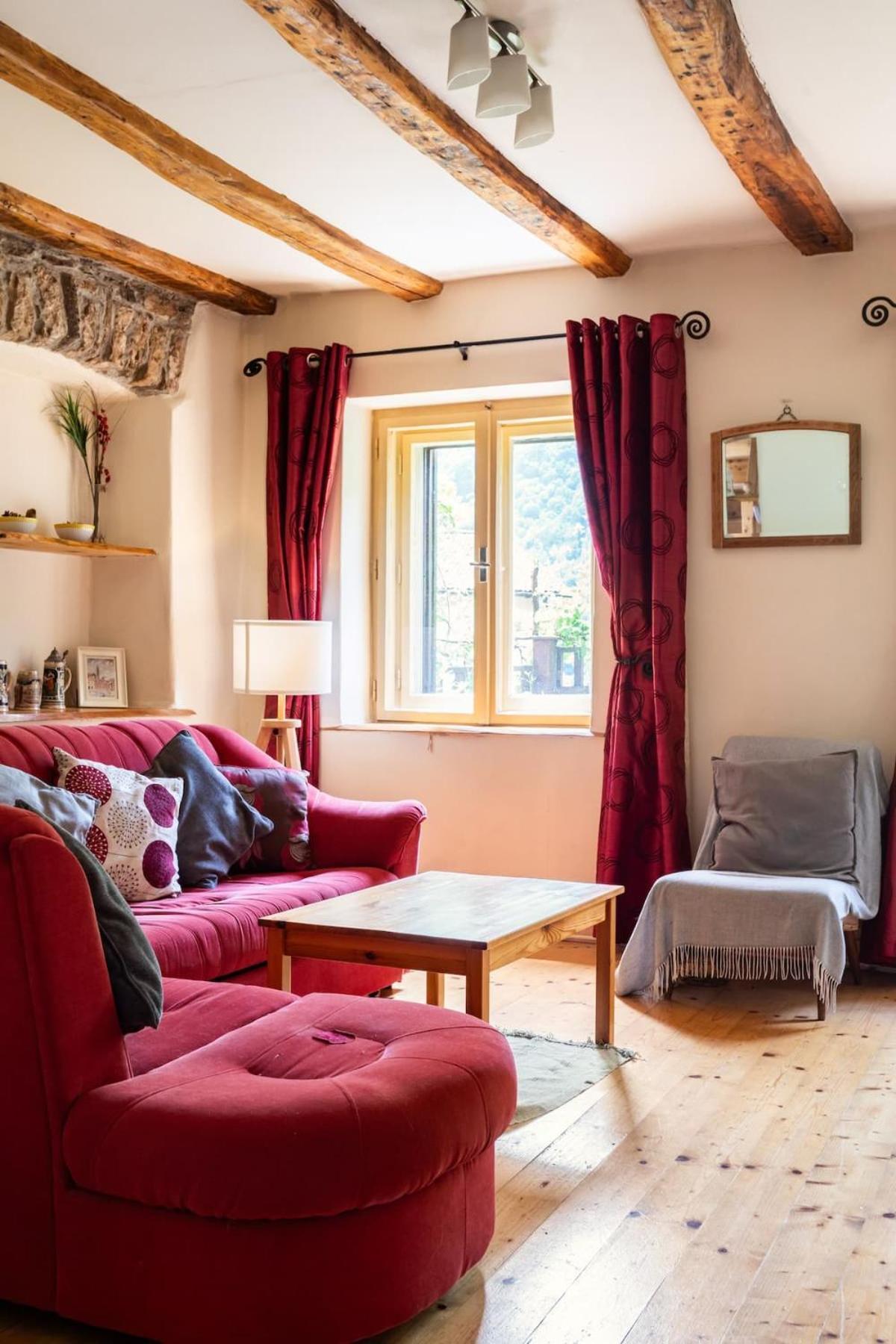 Holiday Home Katric Kamno エクステリア 写真
