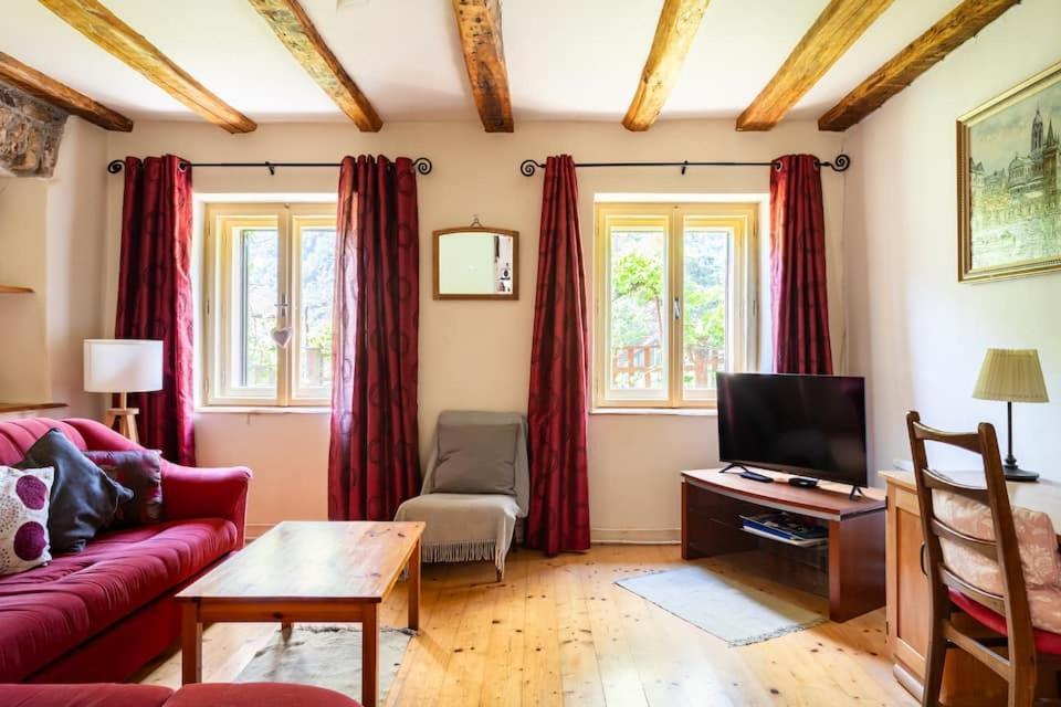 Holiday Home Katric Kamno エクステリア 写真