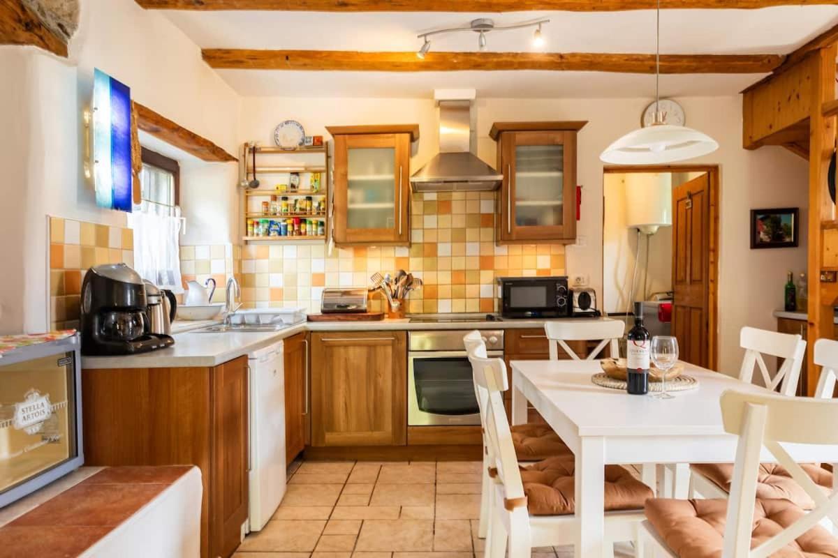 Holiday Home Katric Kamno エクステリア 写真