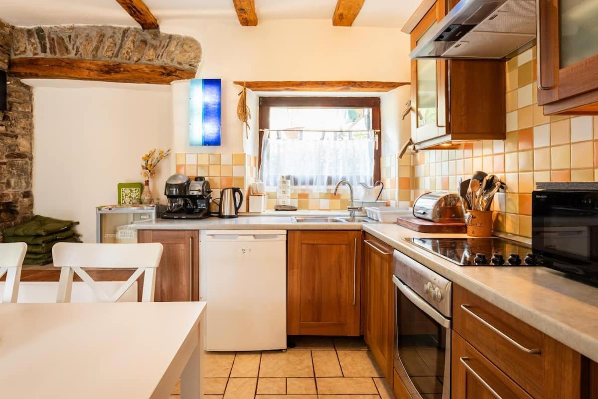 Holiday Home Katric Kamno エクステリア 写真